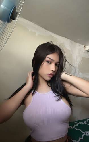 MillieCumshow dating ad